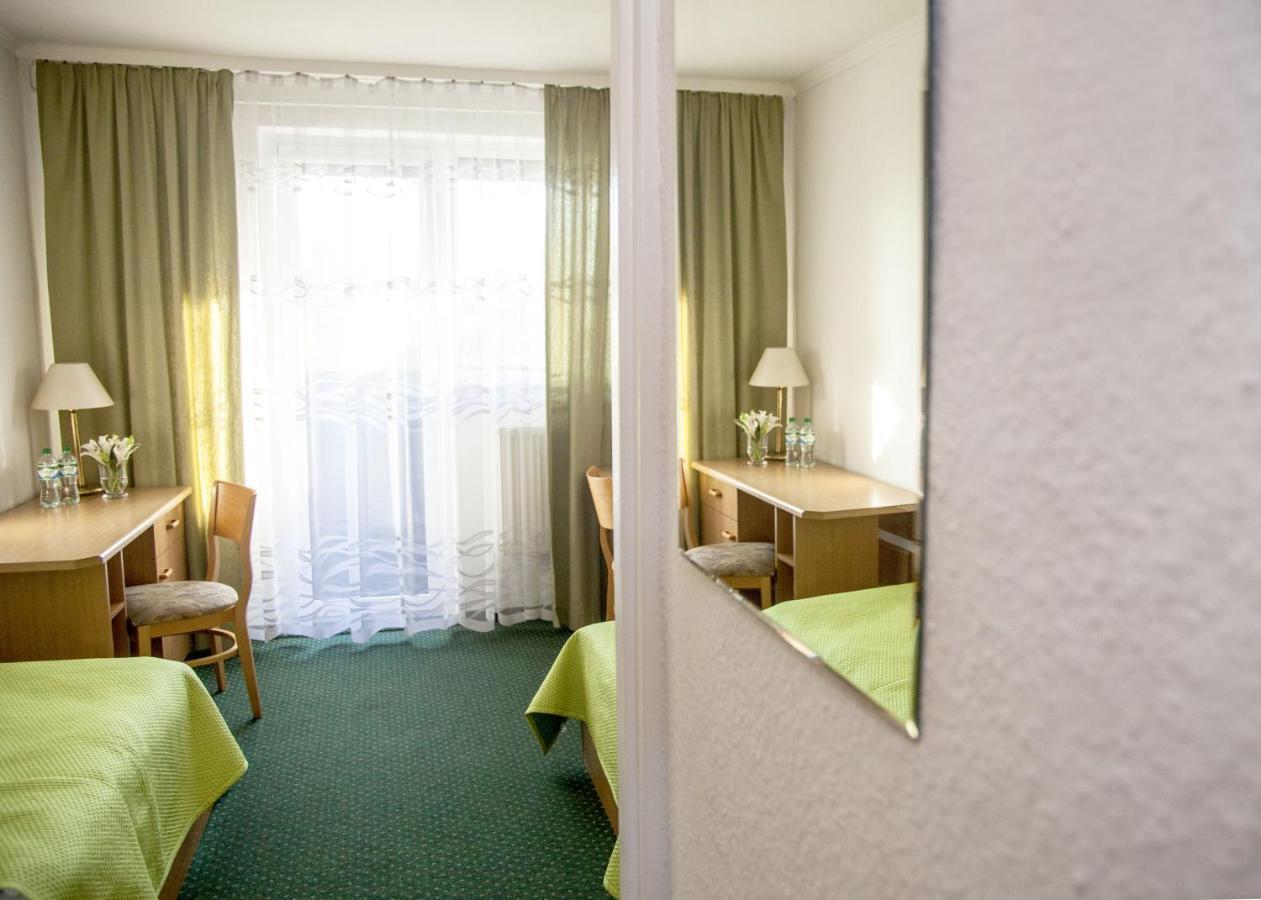 Zajazd Boryna Wieluń Exteriör bild
